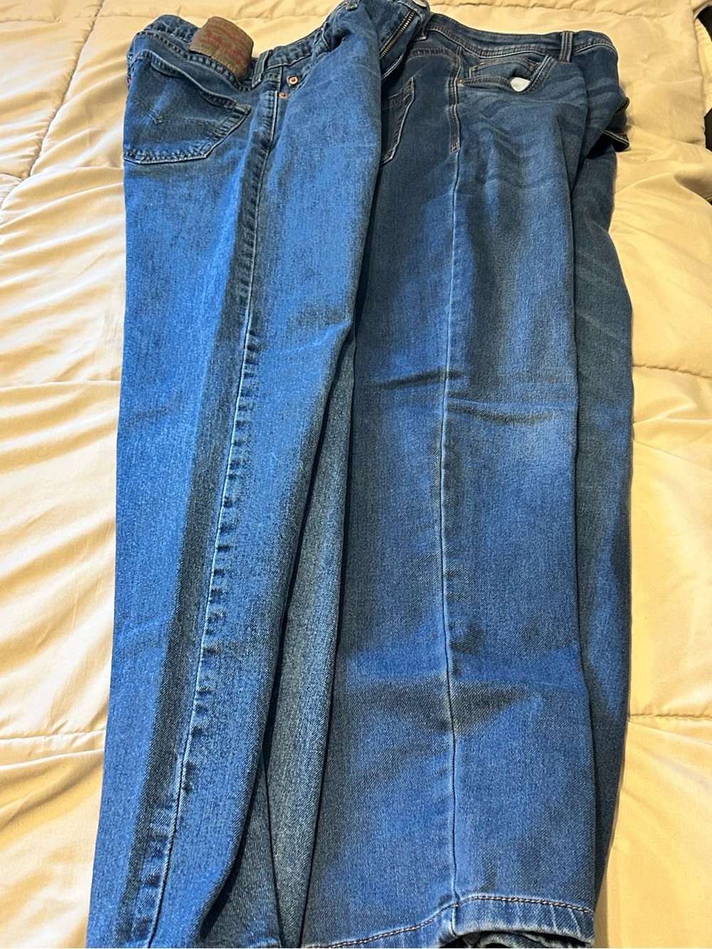 32x32 Men's Blue Denim Jeans - Classic Straight Fit